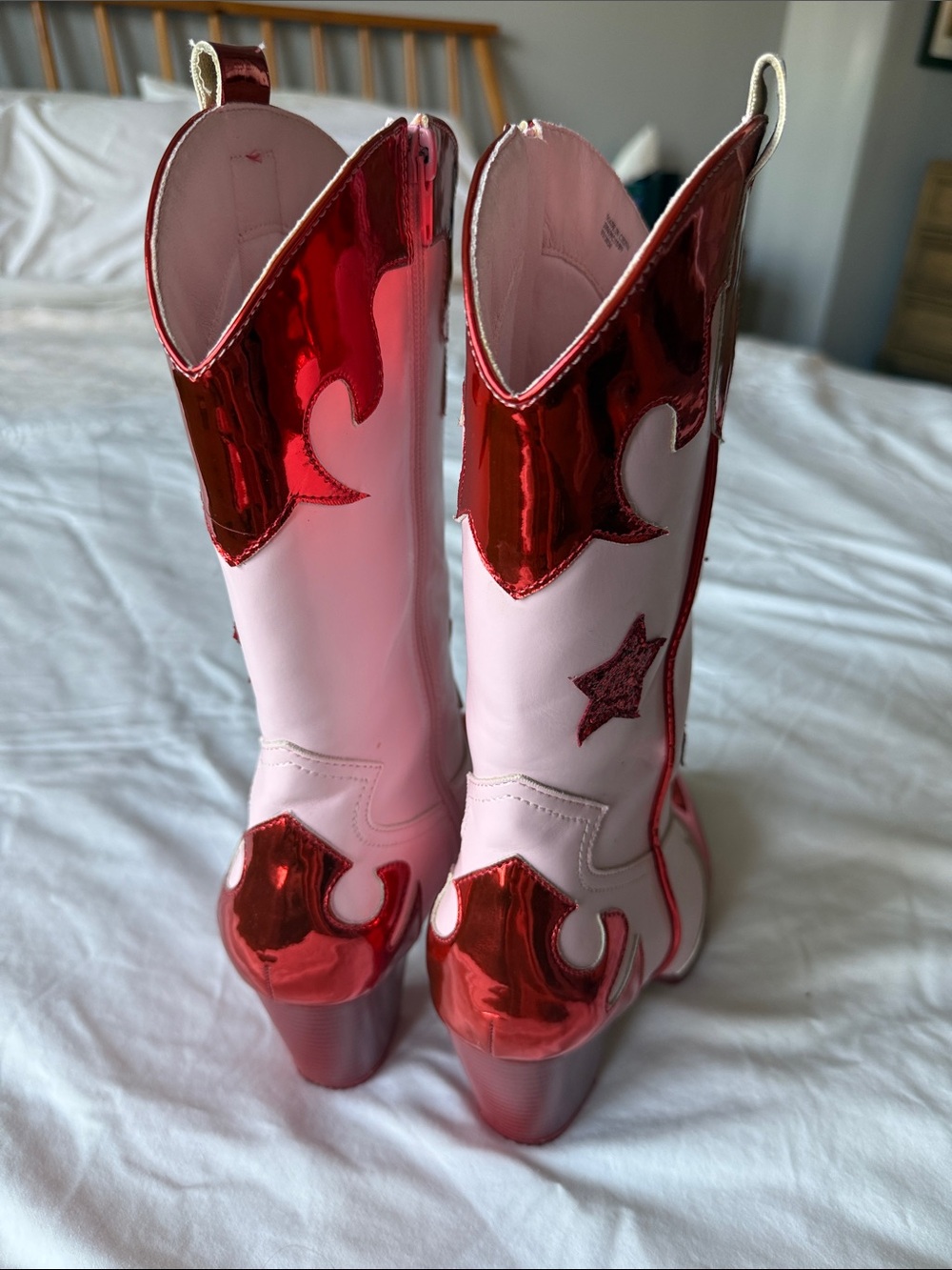 Nasty Gal Pink Western Boots with Red Metallic Star Accents - Picture 4 of 6
